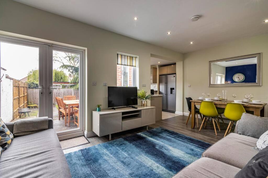 Dovecote House Beeston Private Parking 15Mins From Nottingham City Centre Close To Qmc Hospital מראה חיצוני תמונה