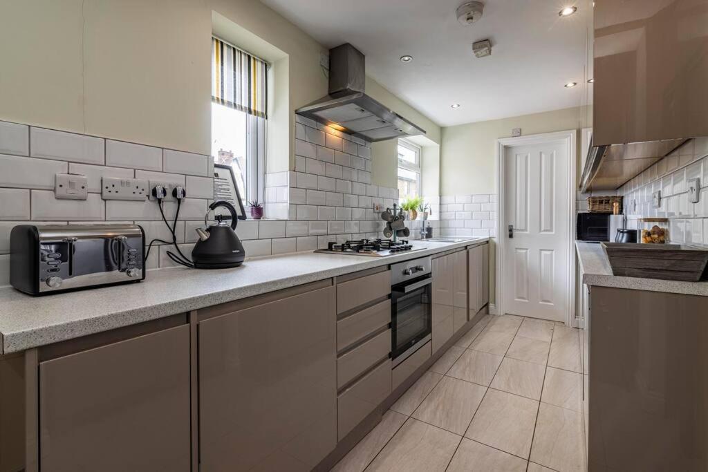 Dovecote House Beeston Private Parking 15Mins From Nottingham City Centre Close To Qmc Hospital מראה חיצוני תמונה